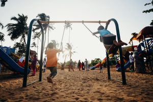 Barn äter sand: konsekvenser & lösningar